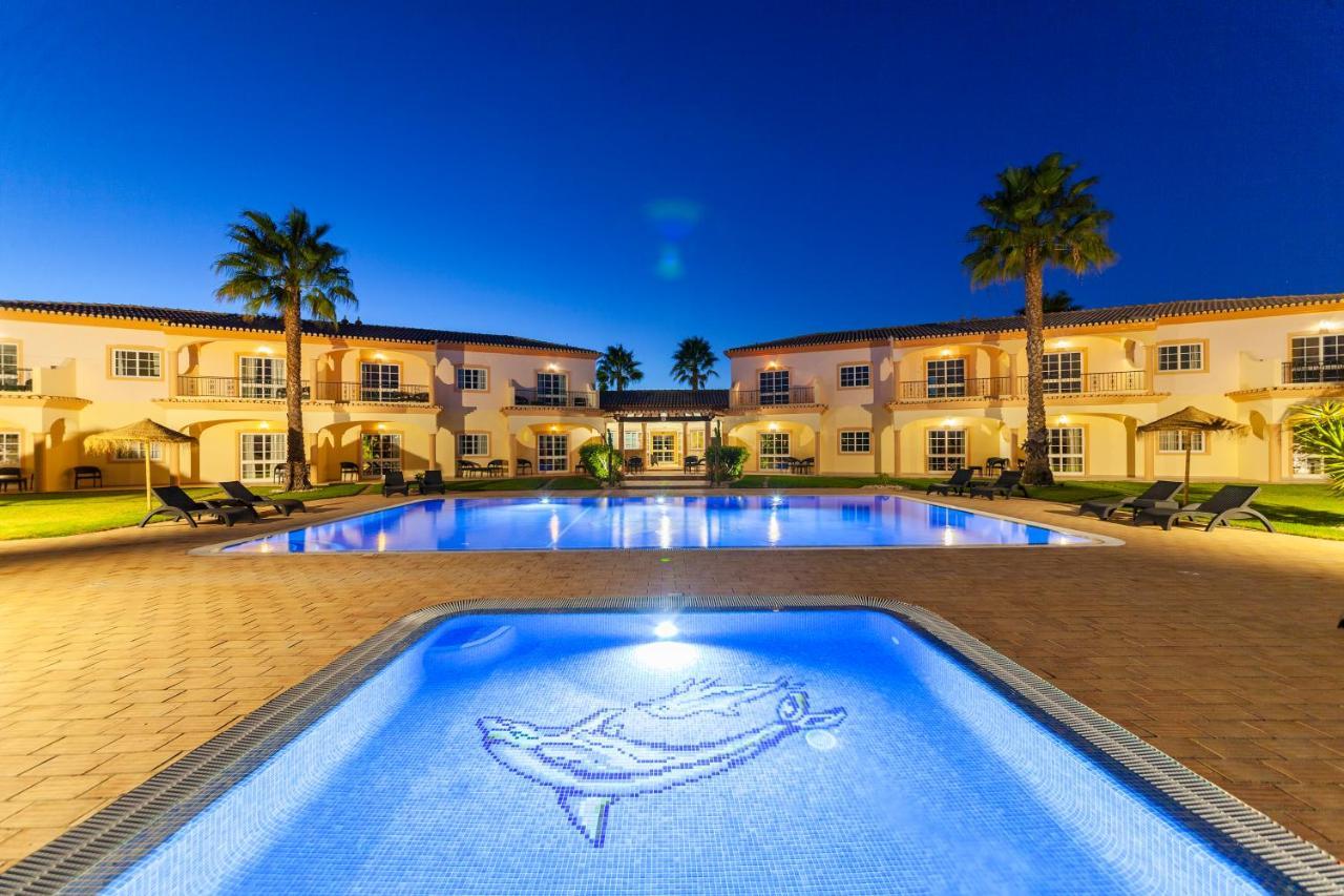 Atalaia Sol Aparthotel - Tennis & Heated Pool In Winter Лагос Екстериор снимка