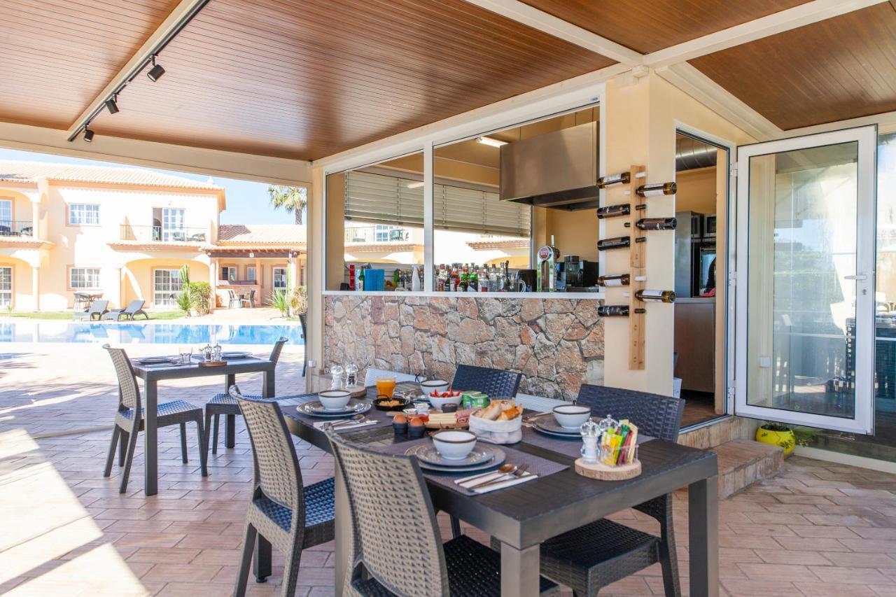 Atalaia Sol Aparthotel - Tennis & Heated Pool In Winter Лагос Екстериор снимка