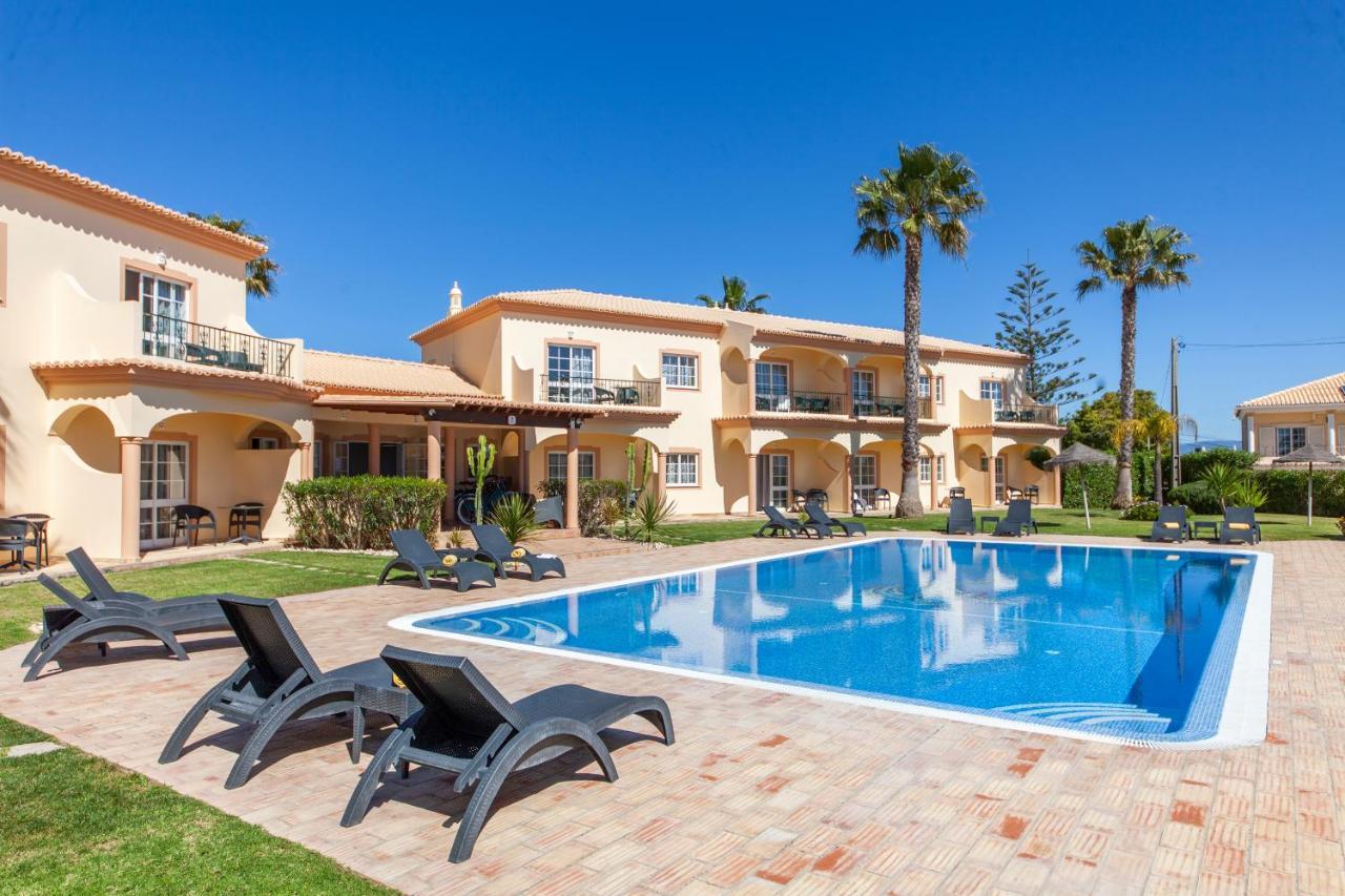 Atalaia Sol Aparthotel - Tennis & Heated Pool In Winter Лагос Екстериор снимка